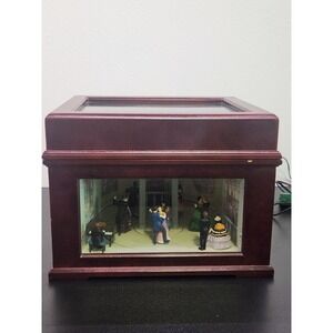 Mr. Christmas Animated Holiday Symphonium Music Box With One Disc, Works Great!